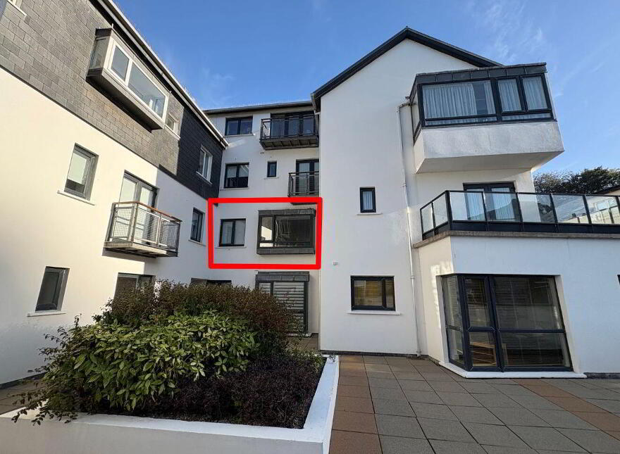 16 Shearwater, Pier Road, Kinsale, P17NA09