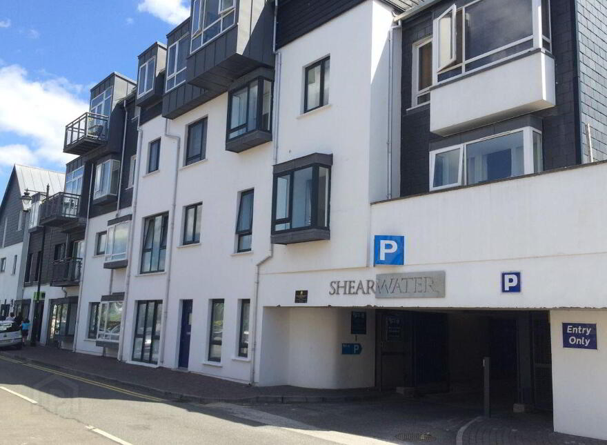 16 Shearwater, Pier Road, Kinsale, P17NA09