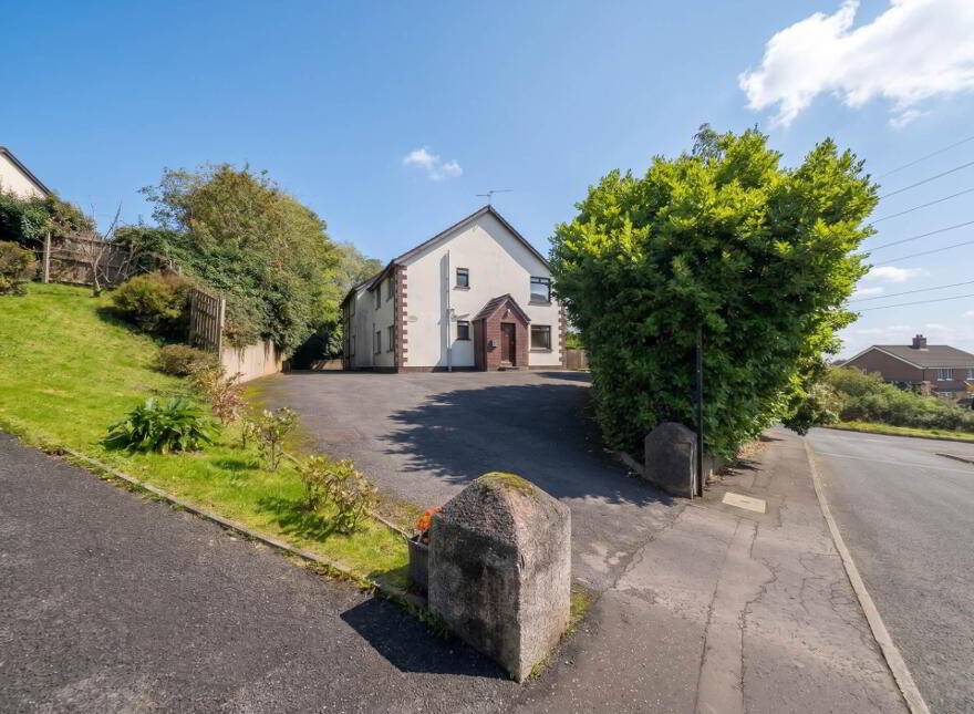 6 Meadowhill, Glen Road, Belfast, BT11 8QR