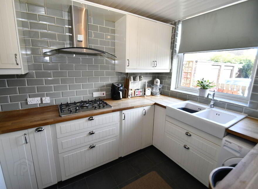 220a Upper Lisburn Road, Finaghy, Belfast, BT10 0LB