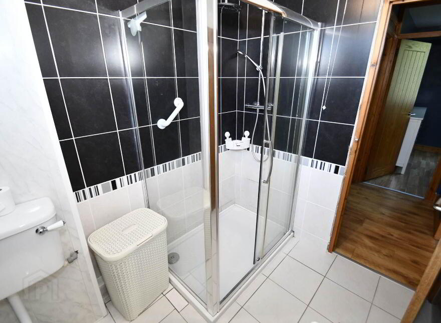 220a Upper Lisburn Road, Finaghy, Belfast, BT10 0LB