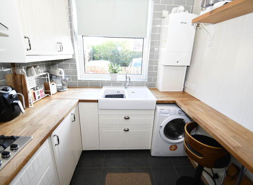 220a Upper Lisburn Road, Finaghy, Belfast, BT10 0LB
