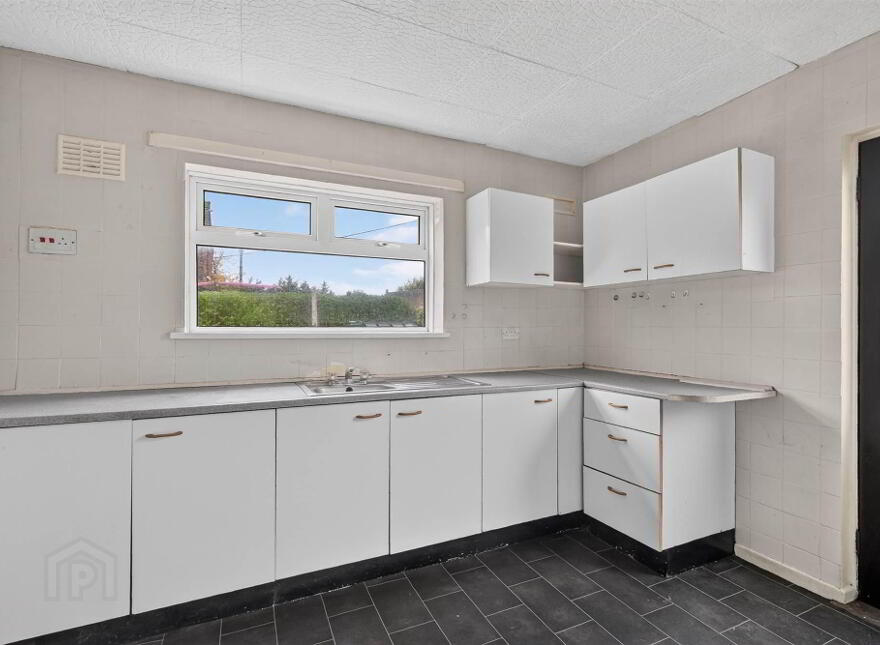 19 Knocknagoney Park, Belfast, BT4 2PT