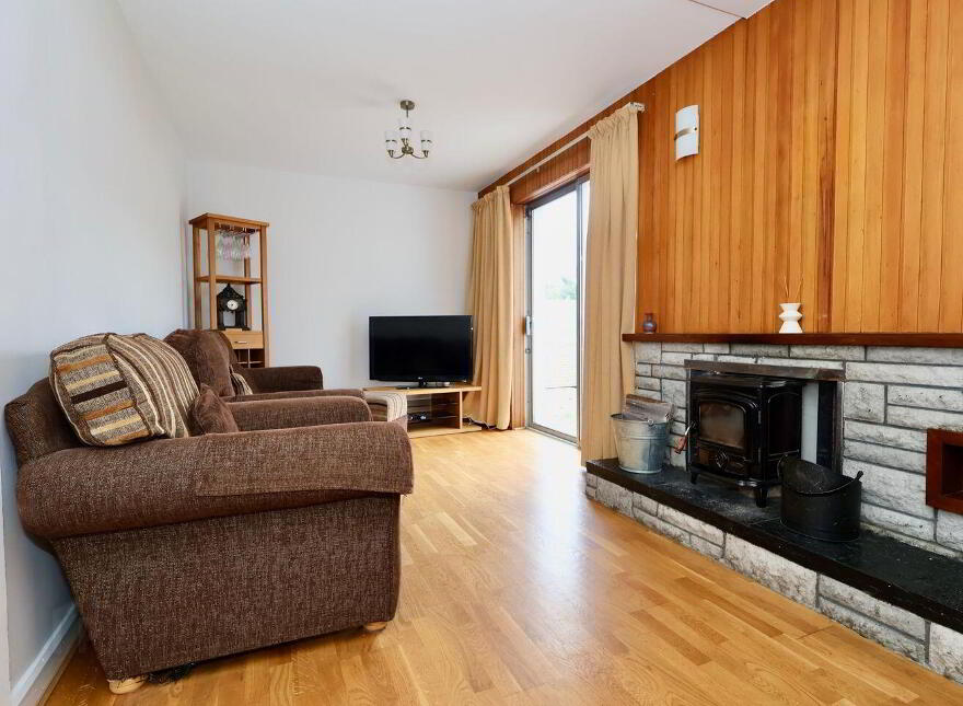 Villeneuve, 13 Roscommon Road, Athlone, N37R2X0