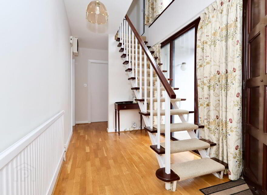 Villeneuve, 13 Roscommon Road, Athlone, N37R2X0