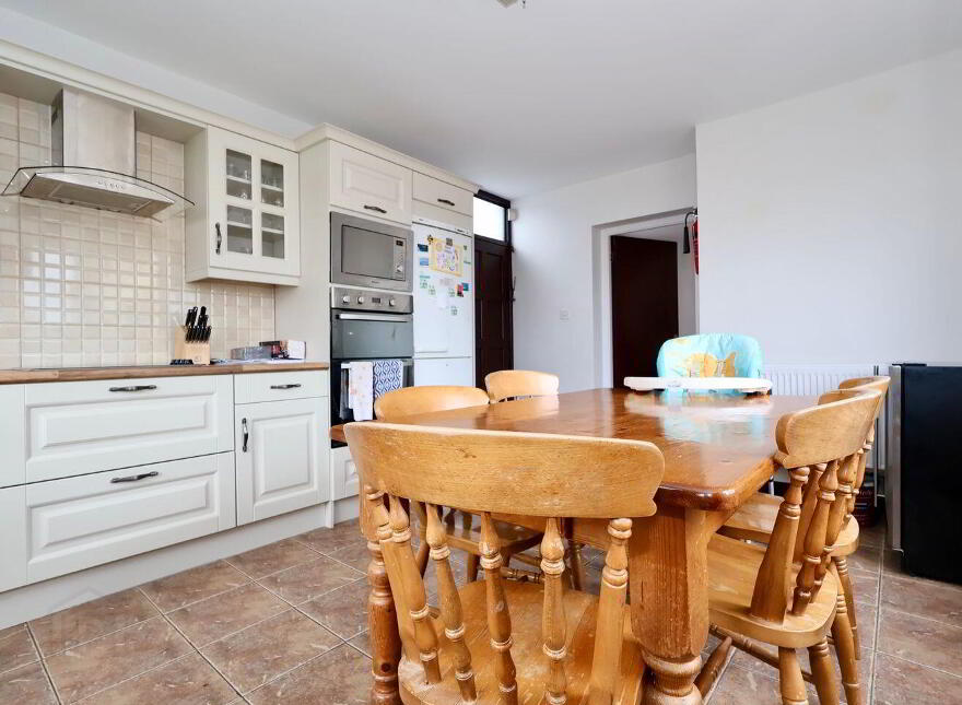 Villeneuve, 13 Roscommon Road, Athlone, N37R2X0