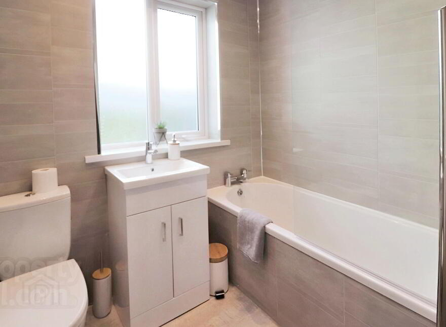 43 Beechland Drive, Lisburn, BT28 1HS
