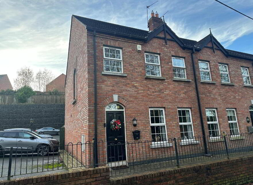 8 Laurel Mews, Dromore, BT25 1FT