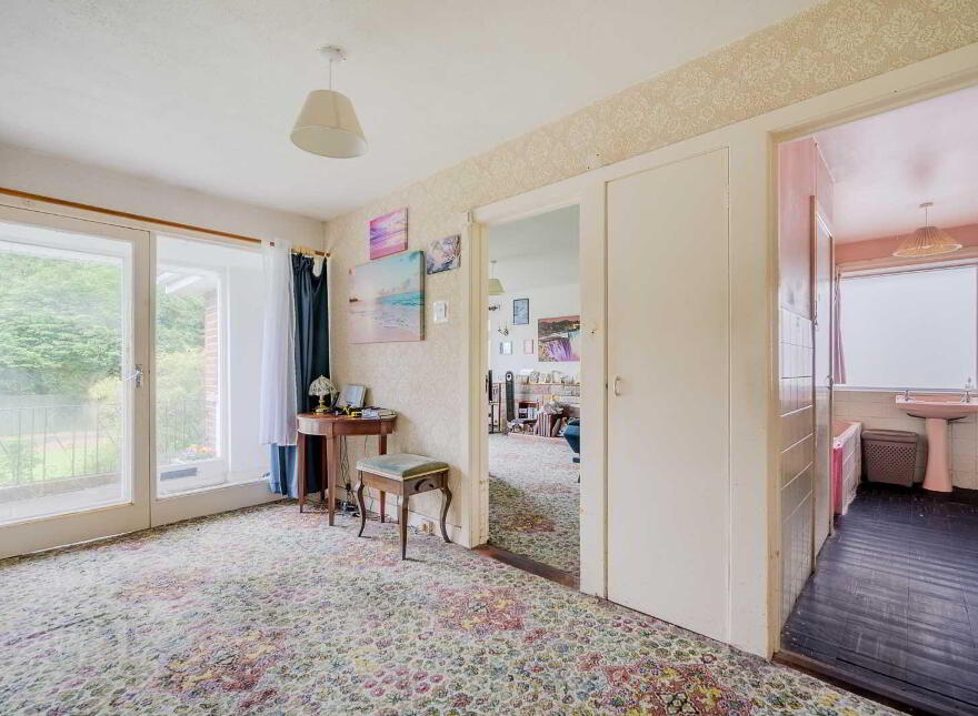 18 Fort Road, Helens Bay, BT19 1LA