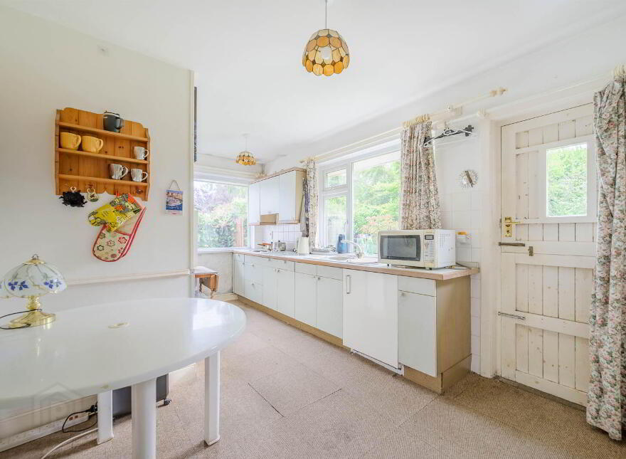 18 Fort Road, Helens Bay, BT19 1LA