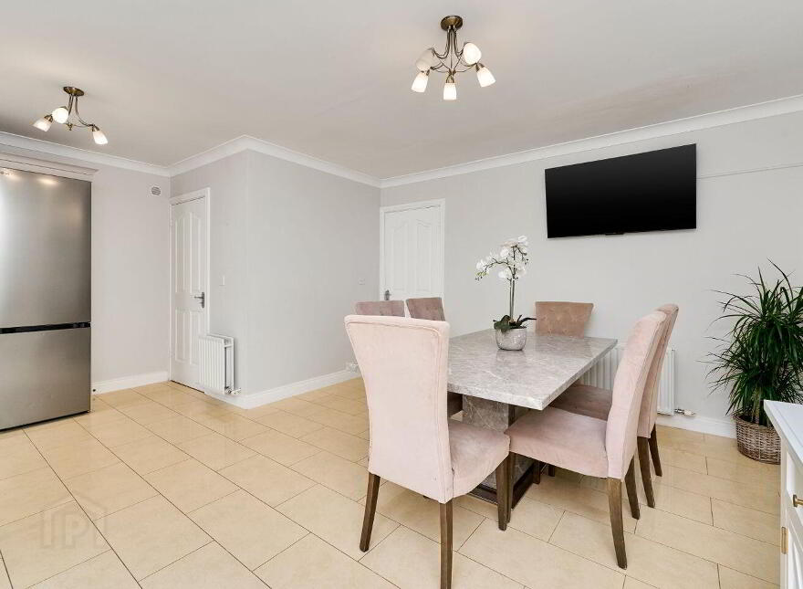 34 Newcastle Woods Drive, Enfield, A83FK40