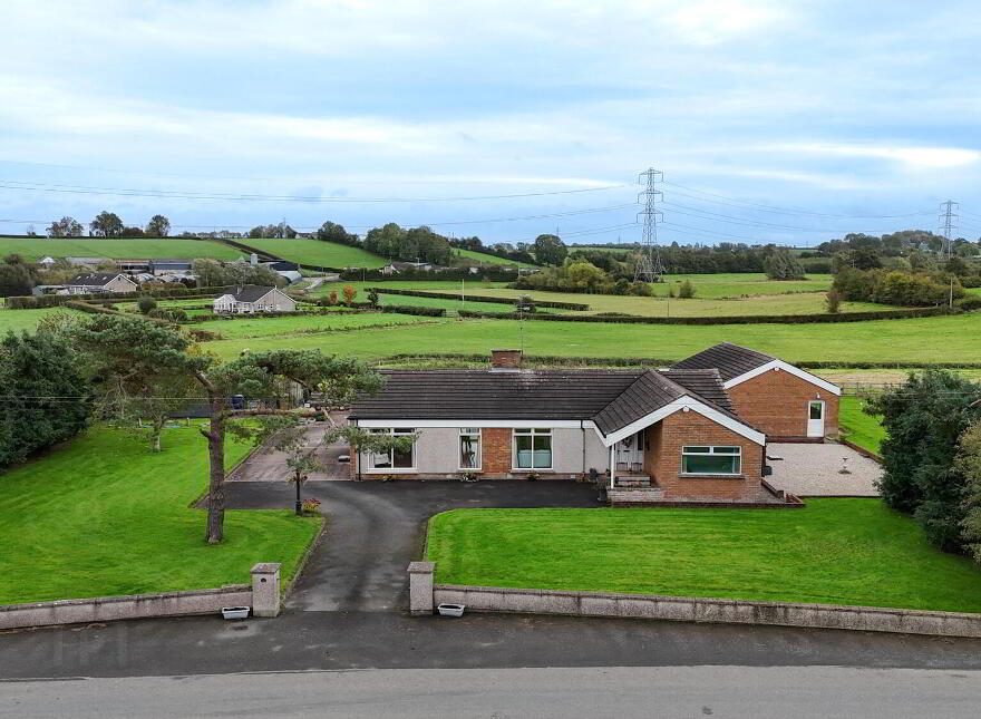 25 Derrycrew Road, Loughgall, BT61 8PW