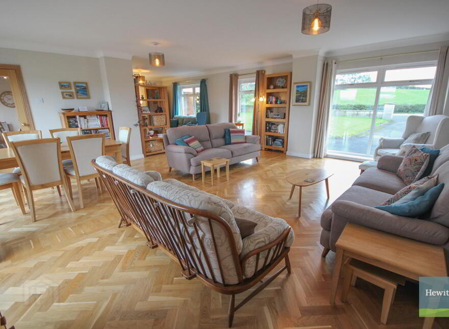 25 Derrycrew Road, Loughgall, BT61 8PW