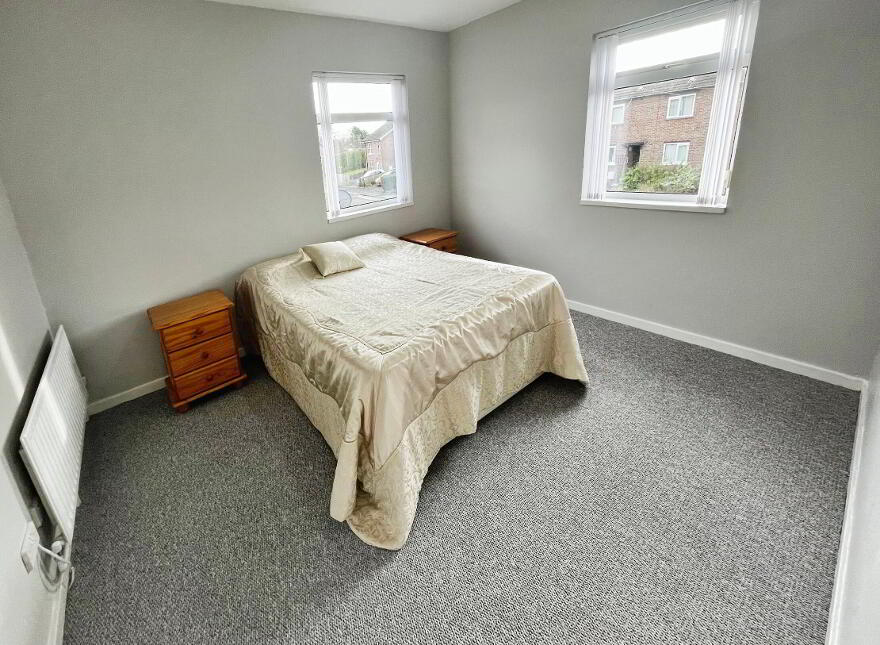 16 Lawnmount Crescent, Lisburn, BT27 4TT