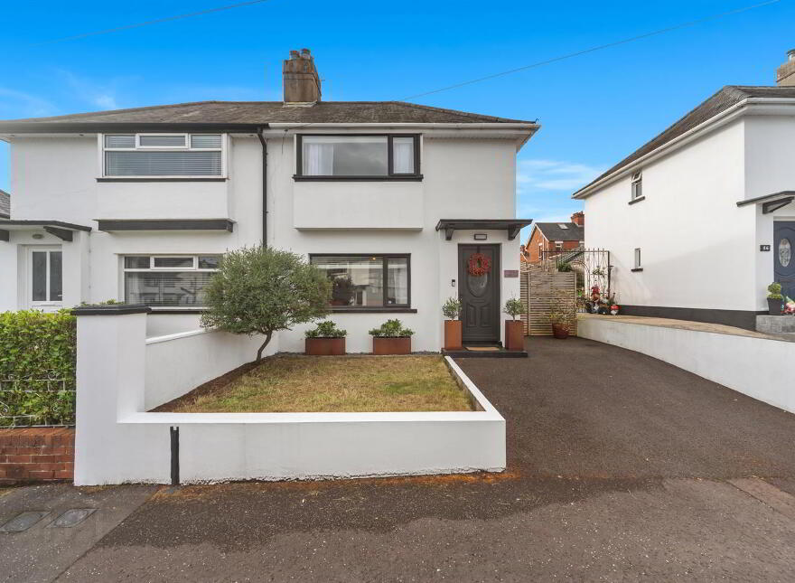54 Enid Parade, Belfast, BT5 6EL