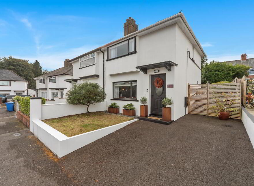 54 Enid Parade, Belfast, BT5 6EL