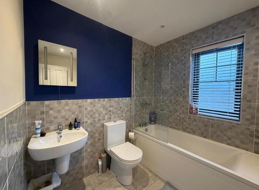 18 Cornmill Park, Cloghole Road, Campsie, Waterside, Derry / Londonderry, BT47 3FP