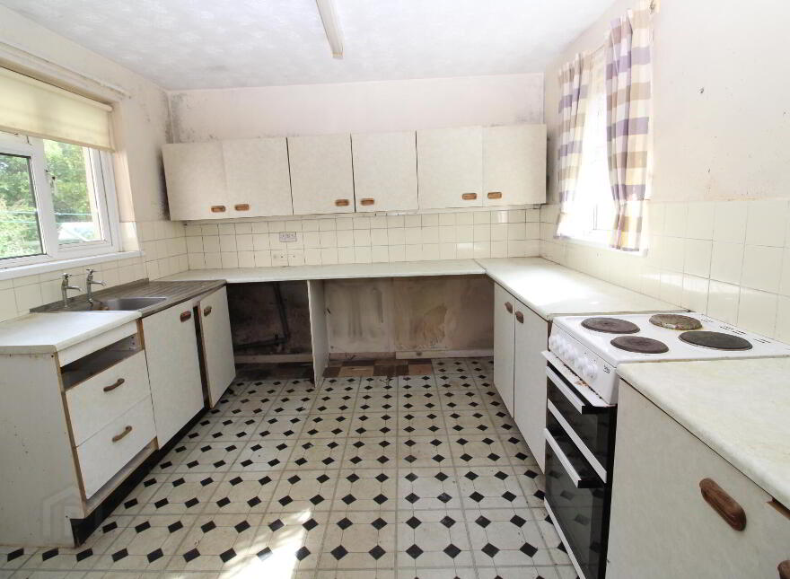 369 Carnmoney Road, Newtownabbey, BT36 6NN