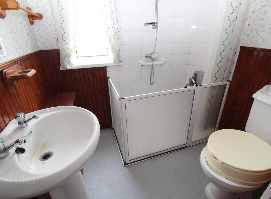 369 Carnmoney Road, Newtownabbey, BT36 6NN