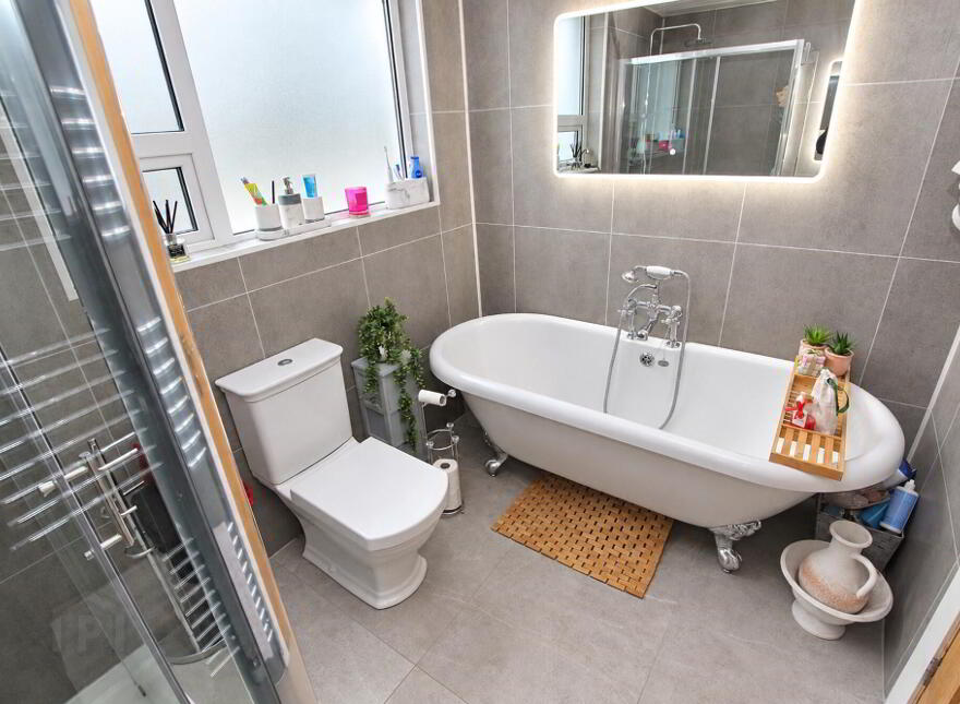 33 Ballytromery Road, Crumlin, BT29 4HA