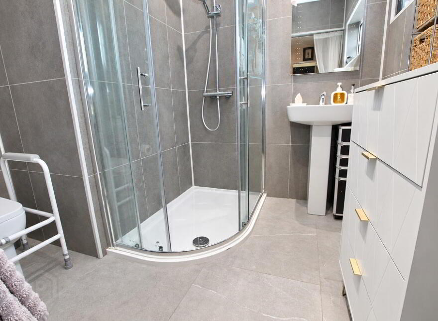 33 Ballytromery Road, Crumlin, BT29 4HA