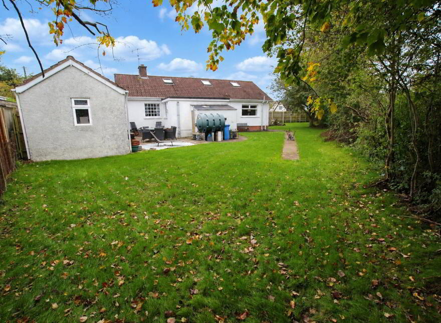 33 Ballytromery Road, Crumlin, BT29 4HA