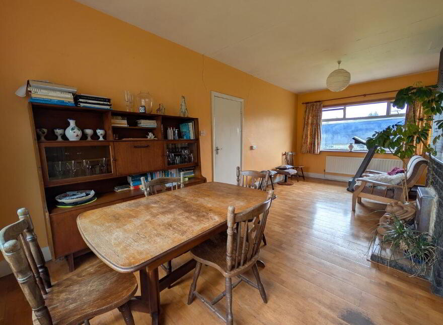Dublin Road, Swinford, F12NY71