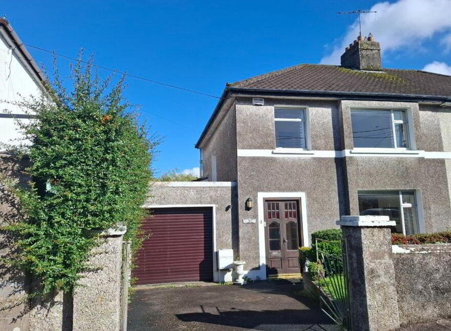 Sant Angelo, 1 Brookfield Lawn, The Lough, T12W9P2 photo