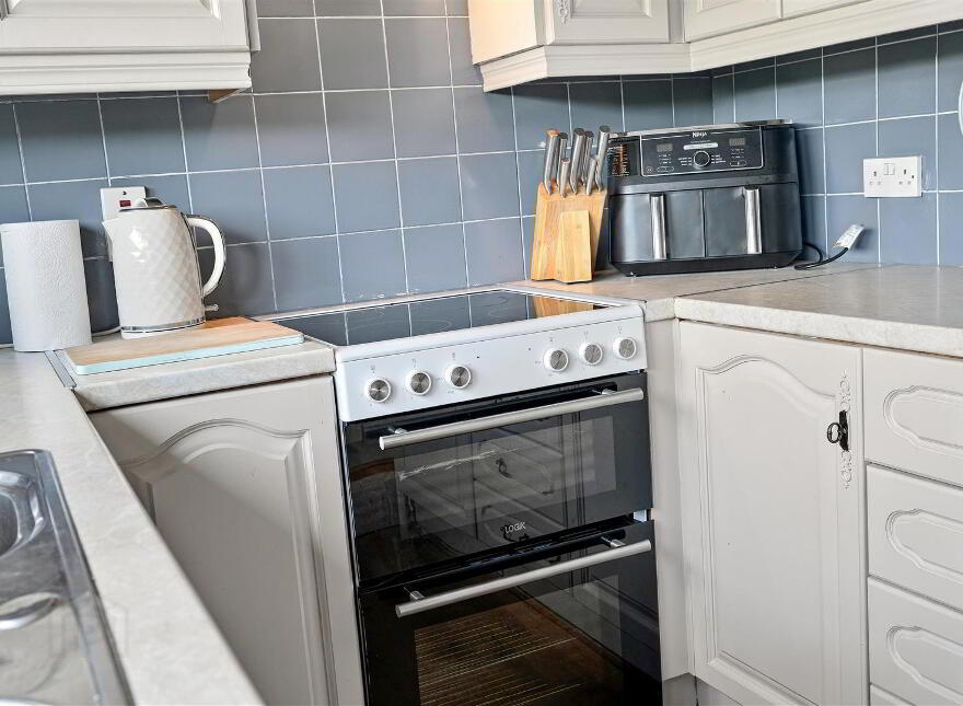 4 Ashgreen, Antrim, BT41 1HL