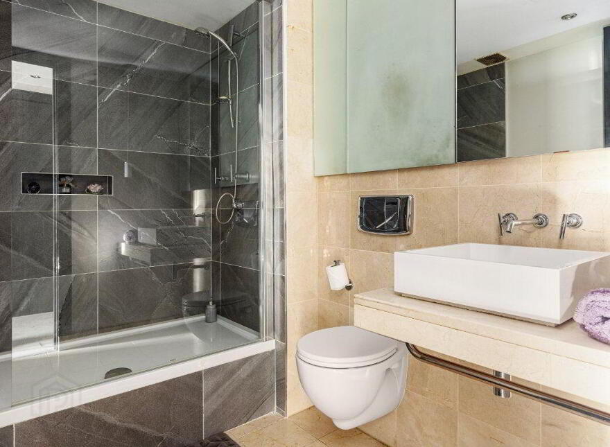 607 One Beacon, Beacon Court, Dublin, D18Y590