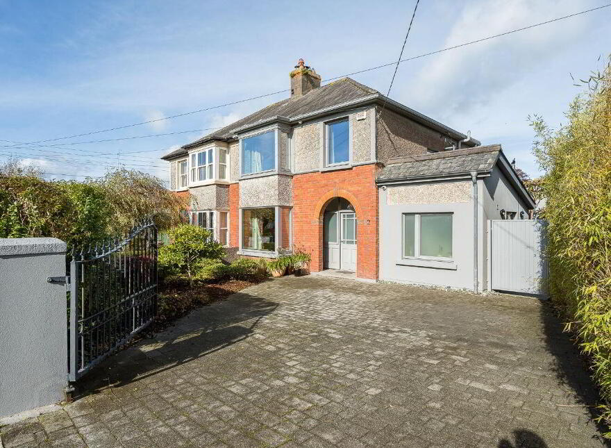 2 St. Christopher's Road, Montenotte, T23WF99