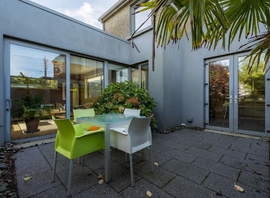 2 St. Christopher's Road, Montenotte, T23WF99