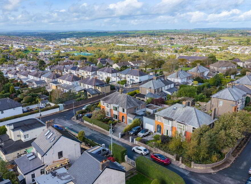 2 St. Christopher's Road, Montenotte, T23WF99