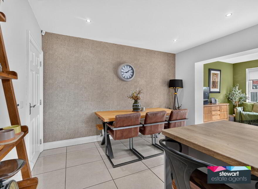 14 Glebe Way, Moira, BT67 0TQ