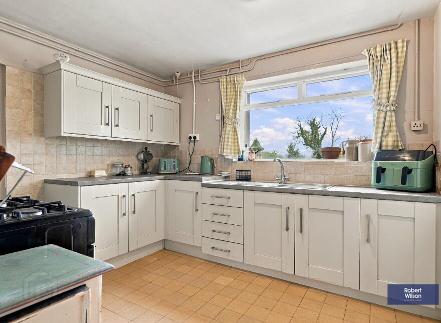 4 Gortraney Road, Ballinderry Upper, Lisburn, BT28 2JG