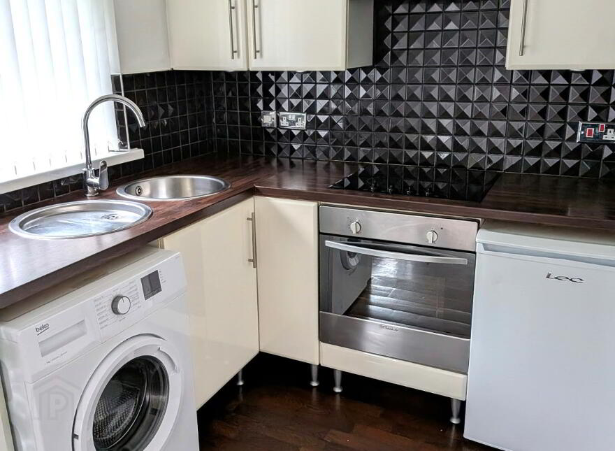 4a Hanwood Drive, Dundonald, BT16 1XX