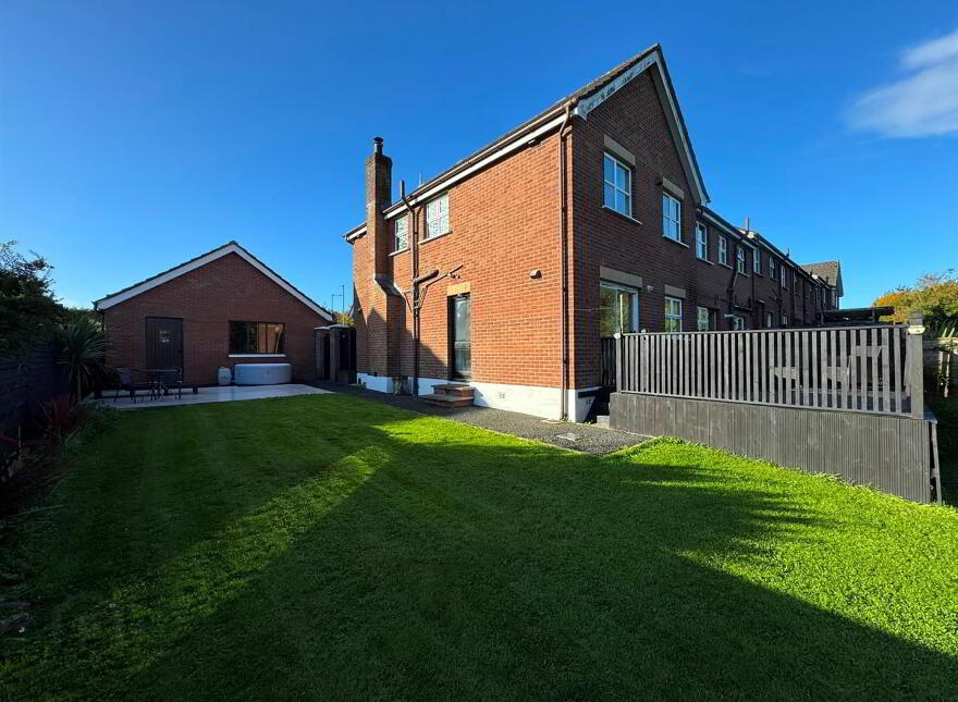 7 Mayfield Road, Hightown Road, Newtownabbey, BT36 7WE
