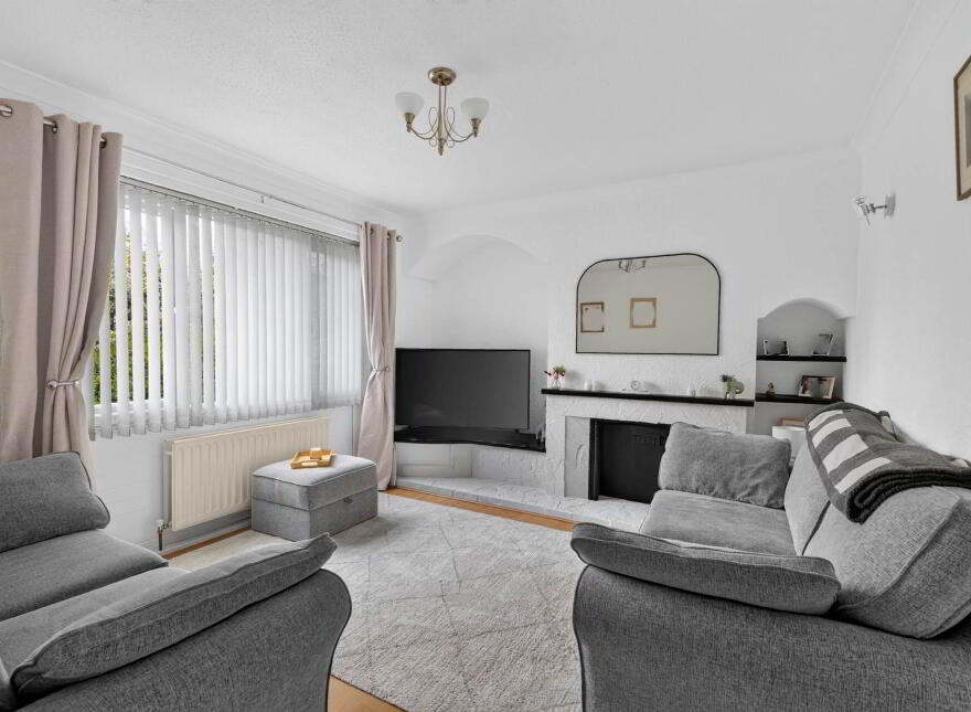 72 Rathvarna Drive, Lisburn, BT28 2UB