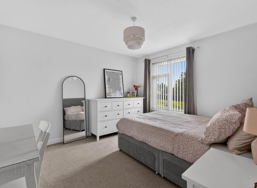 72 Rathvarna Drive, Lisburn, BT28 2UB