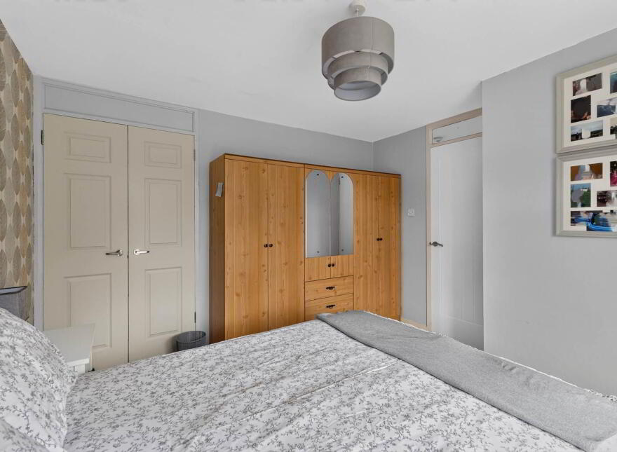 72 Rathvarna Drive, Lisburn, BT28 2UB
