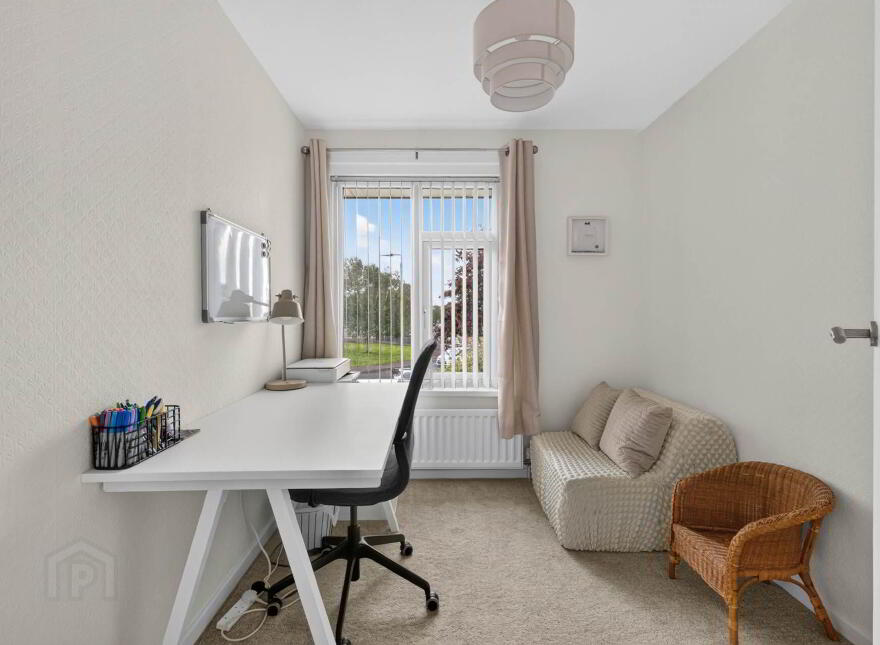 72 Rathvarna Drive, Lisburn, BT28 2UB