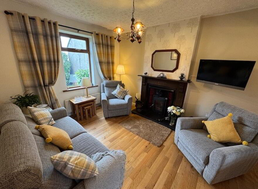 58 Hillhead Road, Ballycarry, BT38 9HE