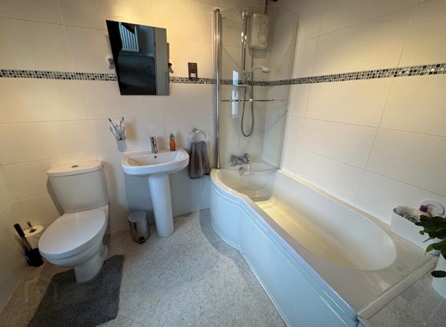 58 Hillhead Road, Ballycarry, BT38 9HE