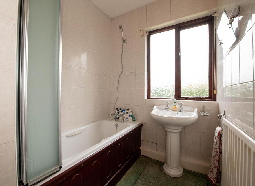 24 Moss Road, Newtownabbey, BT36 5JY