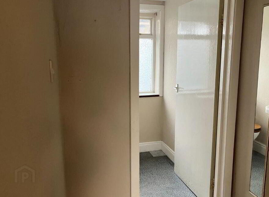 30 Broad Street, Charleville, P56PD35