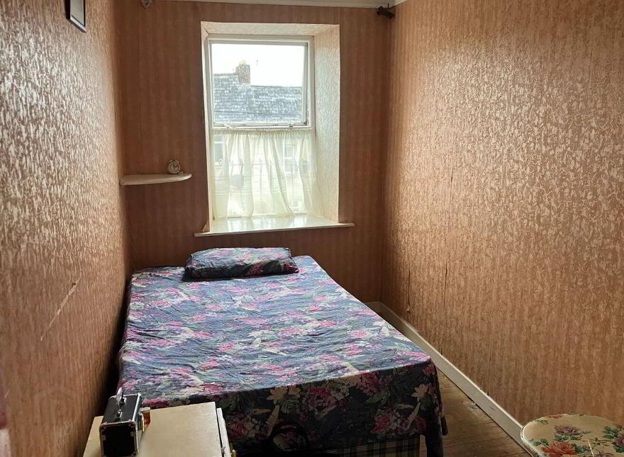 30 Broad Street, Charleville, P56PD35