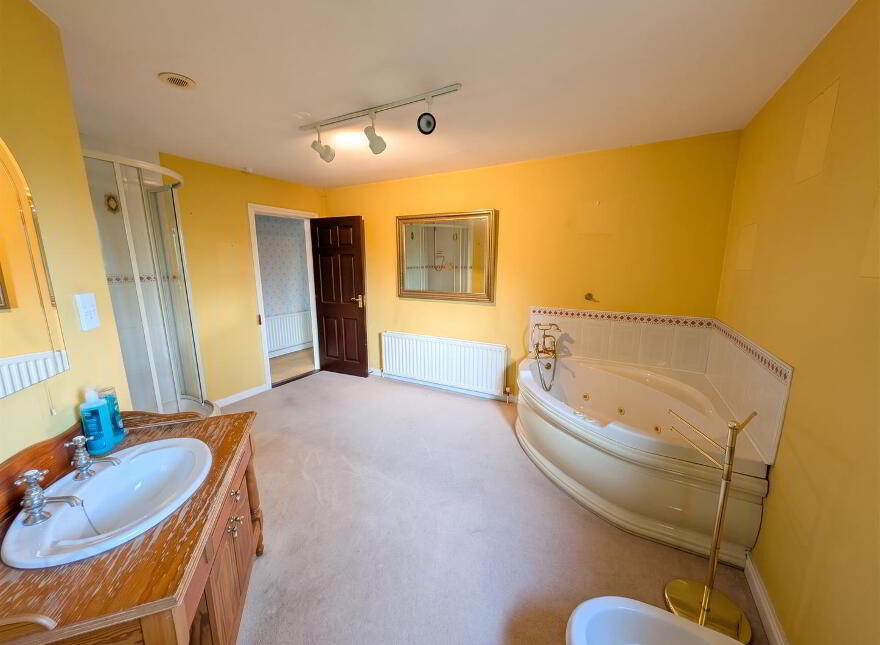 56 Newcastle Road, Ballynahinch, BT24 8NF