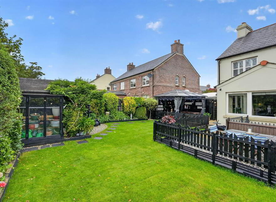 8 Hartley Hall Park, Greenisland, BT38 8ZY