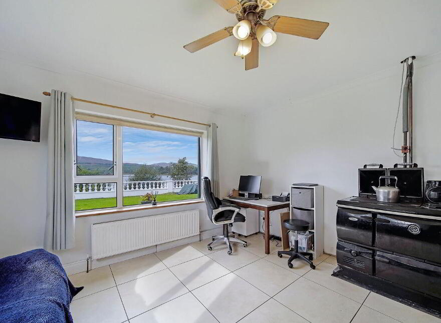 Pinecrest, Tirhomin, Milford, F92E172