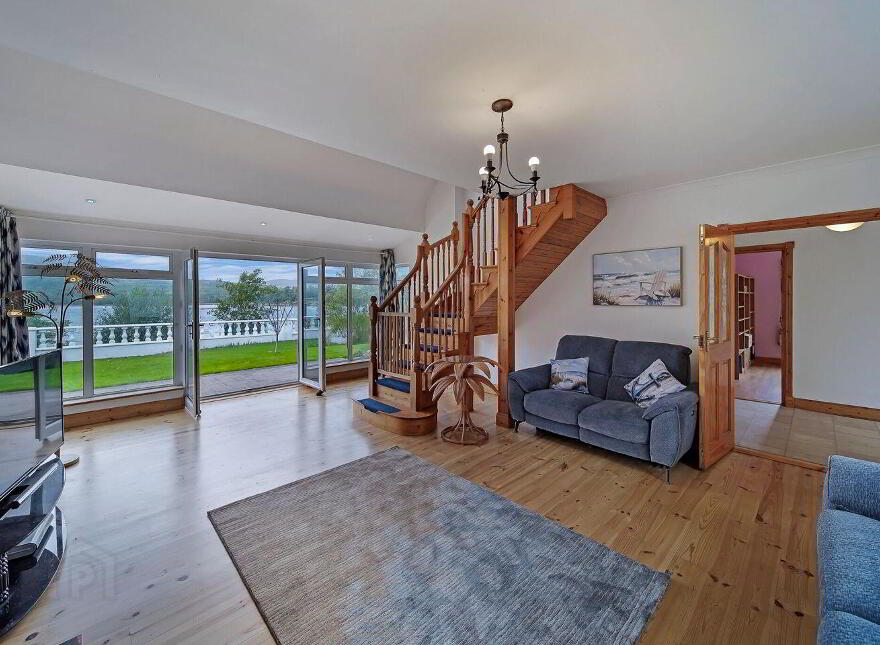 Pinecrest, Tirhomin, Milford, F92E172